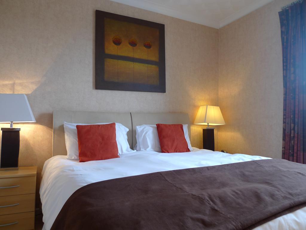 Ashburnham Hotel Pembrey Habitación foto